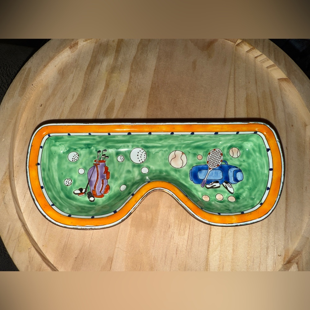Kelvin Chen Hand Painted Ceramic,Eyeglasses Holder 2001 VTG GOLFING/Tennis Theme